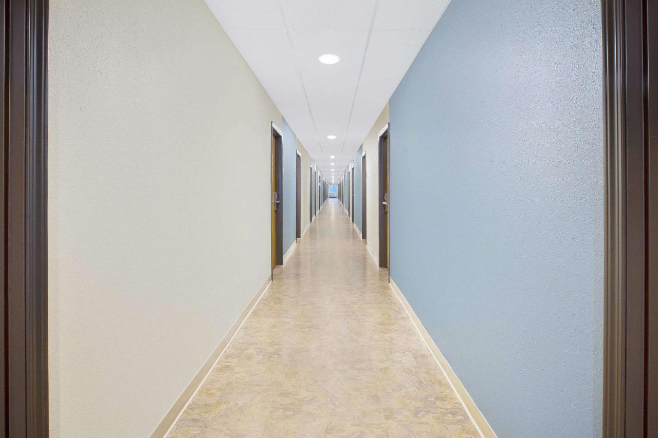 Woodspring Suites Columbus Urbancrest Гров Сити Экстерьер фото